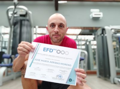 COLEFGalicia's tweet photo. Noraboa aos primeiros #EFDcolexiados Adrian Vazquez Forjan #EFD Nº 57.650, Angel Parada Martinez #EFD Nº 62.069 e Jose María Arribas Moreno #EFD Nº 54.790 que xa contan nos sus centros de traballo co seu EFD PRO® #EsixeProfesionaisCualificados #EFDPRO #ServizosProfesionaisSeguros https://t.co/tdQv7I2obR