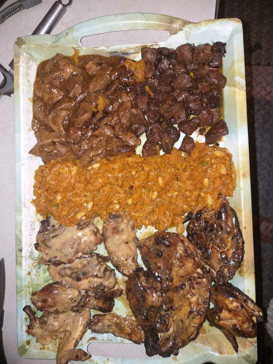 masilo_chilala's tweet photo. #ChallengeAccepted 
#ko sjesong# we r situated ko meadowlands zone 6 opposite sasol garage all plates r 3rands n u do ur own combo https://t.co/zIUNM4fYea