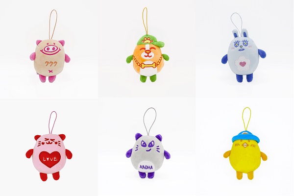 Some mini ROROHA plush toys and shirts are available! These items