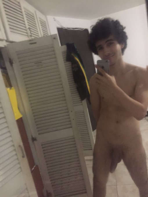 2 pic. ?????FOLLOW for more  #gay #bigdick #hot #boy #xxx https://t.co/HCerOSFpCa