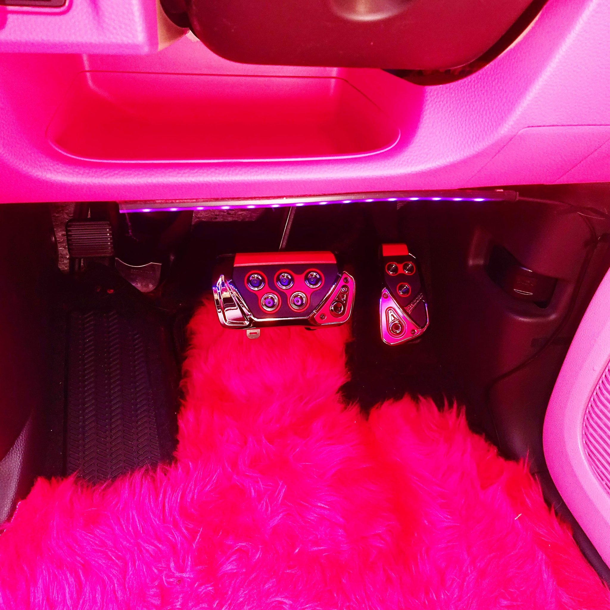 Ari 何気なく撮影 ピンク車 派手車 ギャル車 車内装 T Co 2krkn5pjth Twitter