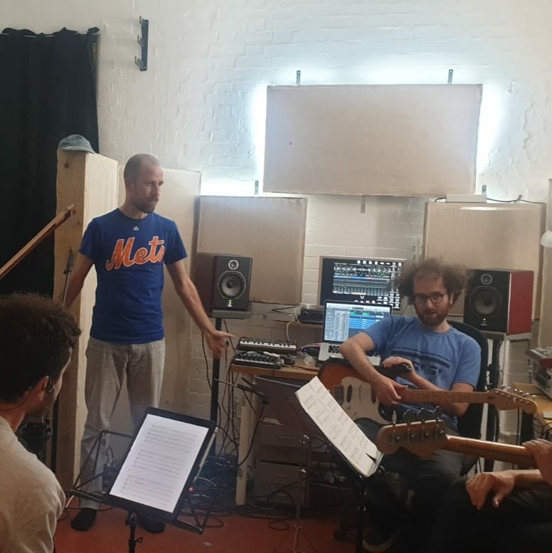 Sit back and hear the magic happen...Great to be back in the  <a href="/j_i_hamilton/">Jamie Hamilton</a> studio with @Magiclanternuk playing ⚾. Go Mets!! 💪💪💪