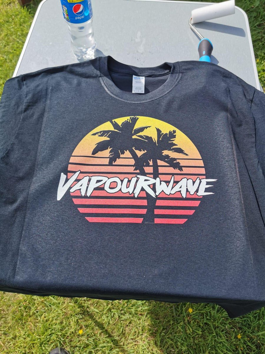 PhantomwireNW's tweet photo. A t shirt we did for a very happy vape company
#vapourwave #printing #personalisedgift #vapours #streamers https://t.co/6qPHN5VvYE