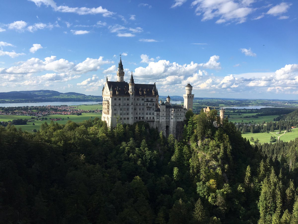 chiranthsh's tweet photo. @RohanPrasad02 @PNarayanamu @shiv_sathvik @pooja_anil_ @karthbs1 #WorldPhotographyDay2020 #neuschwanstein https://t.co/MC0FKyHPVr