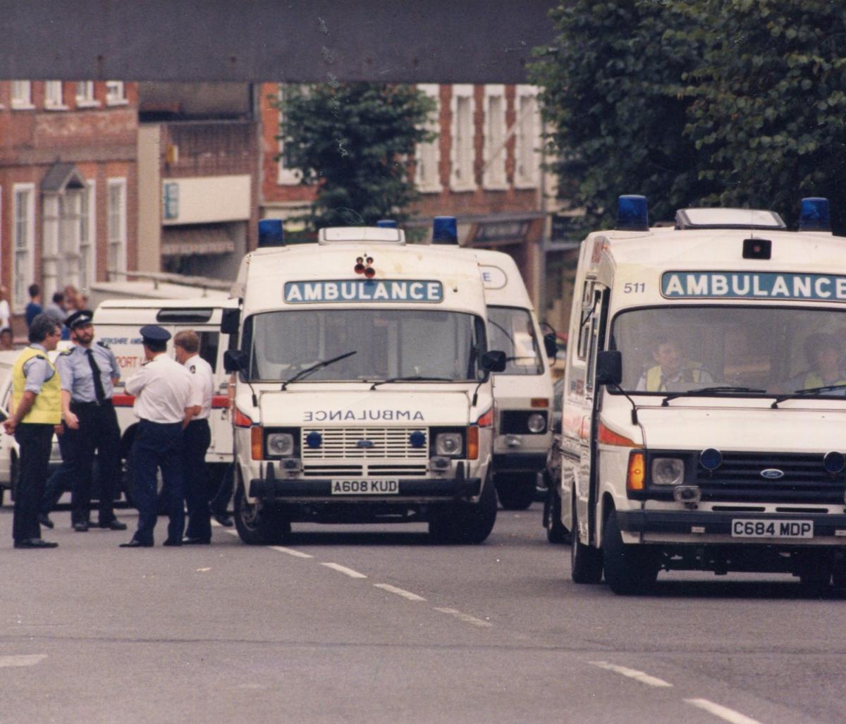 leefer3's tweet photo. 33 Years ago today 1987 i remember coming home in shock from work with the @swindonadver telling us about a shooting in #Hungerford 

No Social Media back then,the news kept coming through with the final death toll,17 in the small Berkshire town

Remember the #HungerfordMassacre https://t.co/vzia8Tl2Co