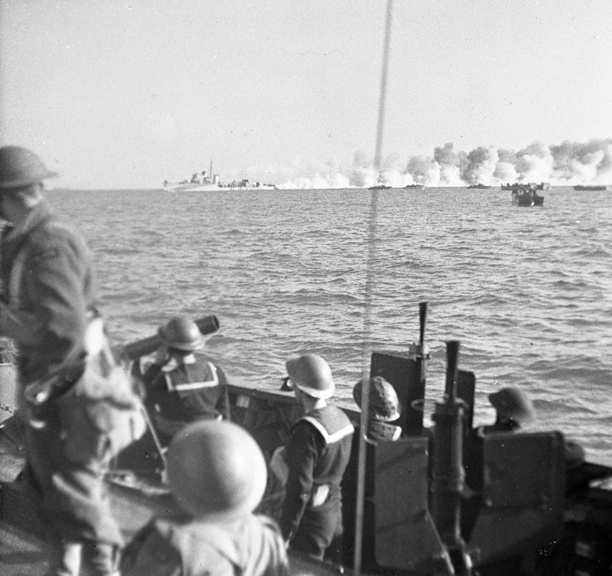Dieppe Raid, 19 August 1942. LAC MIKAN: 3378922.