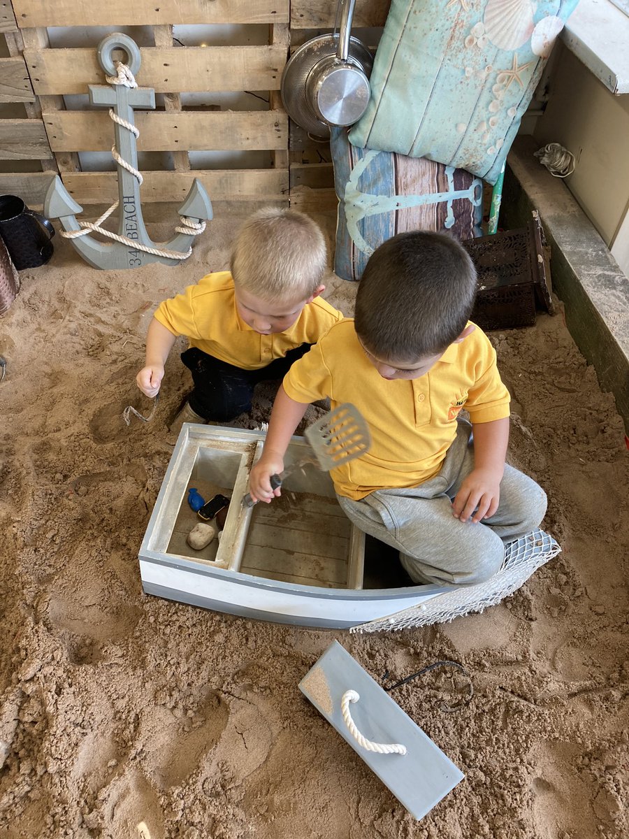 HolytownNC's tweet image. Row row row your boat 🚣‍♀️ We are off in an adventure 😊#usingourimagination