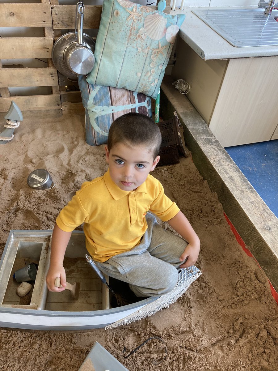 HolytownNC's tweet image. Row row row your boat 🚣‍♀️ We are off in an adventure 😊#usingourimagination