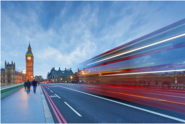 tom_green_3's tweet photo. 'UK Government signs agreement with HPE to cut the complexity of cloud adoption' https://t.co/zpt20kKFc1 https://t.co/L9sn2iCbtk