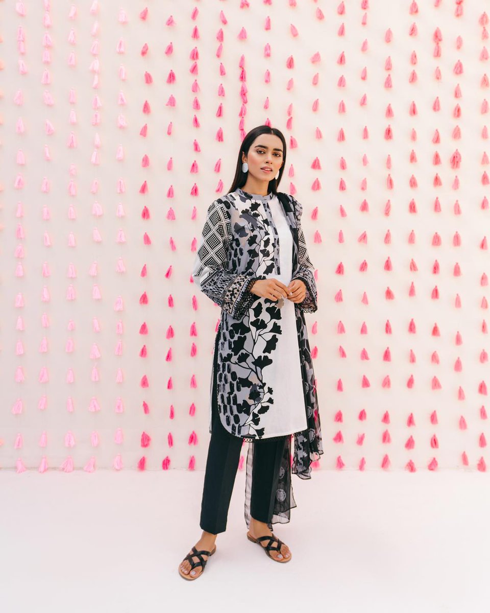 TheGigaMall's tweet photo. Your new favorite dress awaits! 🖤 
3-piece unstitched printed lawn shirt with printed chiffon dupatta and dyed pants! To shop, visit Beech Tree outlet located at the First Floor.
#gigamall #gigagroup #shoppingmall #shopping #Beechtreepk #BTUnstitched #Monochrome #BTGirl #WTCPAK https://t.co/TLMyJev2bz