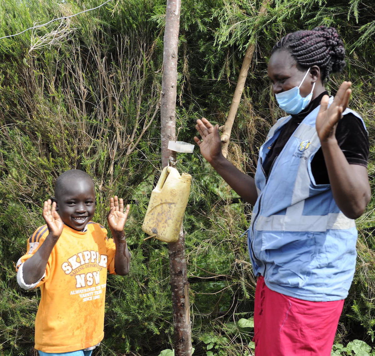 As we mark the #WorldHumanitarianDay2020,we celebrate the #HiddenHero community health volunteers that are empowering families to tackle #COVID19.They also offer psychosocial support or counselling to help them cope effectively with stress caused by the pandemic.
#RealLifeHeroes