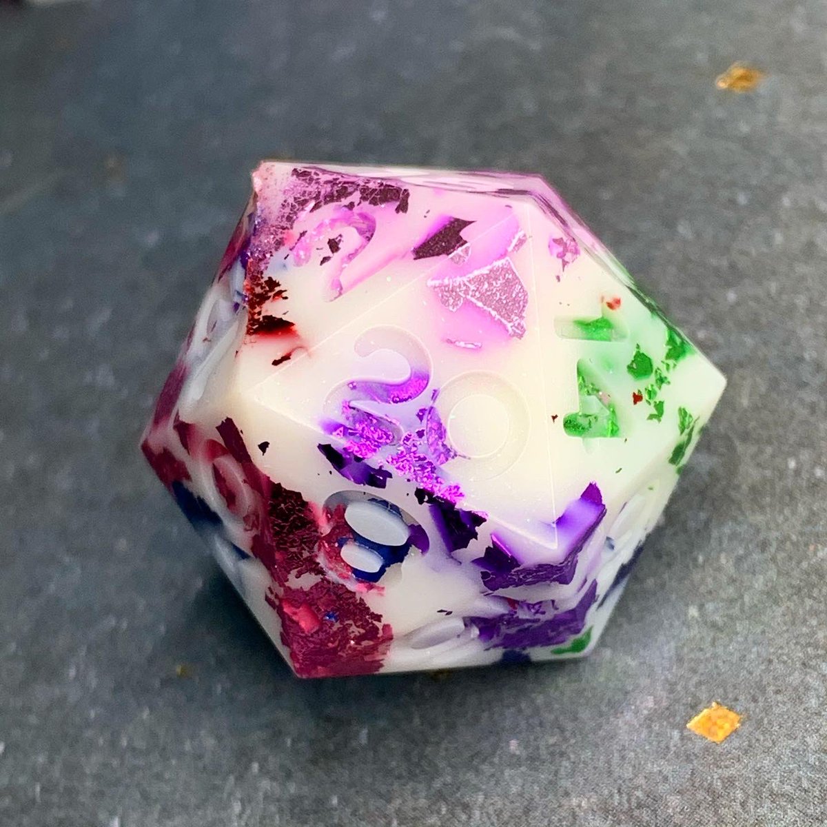 darkmoondice's tweet photo. Daylight Firework #wip uninked and unsanded. Tutorial coming up on my Patreon soon! 🌙 #darkmoondice https://t.co/YGoGevNcv6