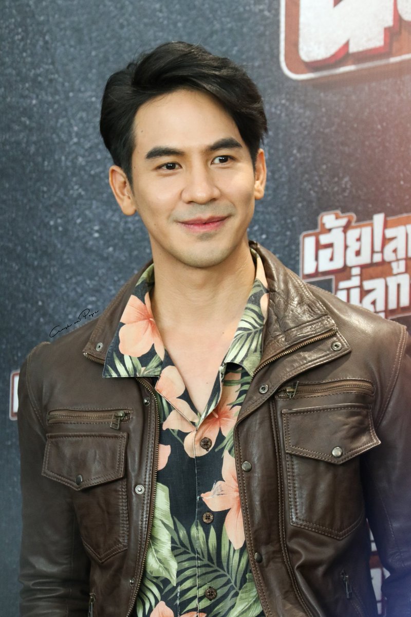 CrushOnPope's tweet photo. ผลงานใหม่ล่าสุดของ #โป๊ปธนวรรธน์ #popezaap ภาพยนตร์เรื่องแรกในรอบ 8 ปี #เฮ้ยลูกเพ่นี่ลูกพ่อ แนวโรแมนติกคอมเมดี้ ครบรส

พบกันในโรงภาพยนตร์ 13 ตุลาคมนี้จ้า 🎉🎉🎉 https://t.co/5G9obU79Xv