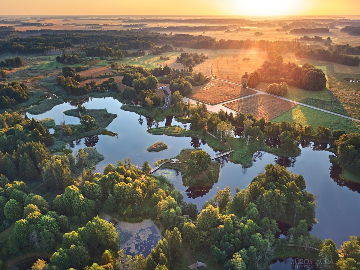 MyLithuania's tweet photo. Kirkilų ežerėliai saulei tekant
Made in Lithuania  Jūros Aura Photography 
#Lithuania #Lietuva #Biržų_r #Kirkilai https://t.co/1VNba9yfmF