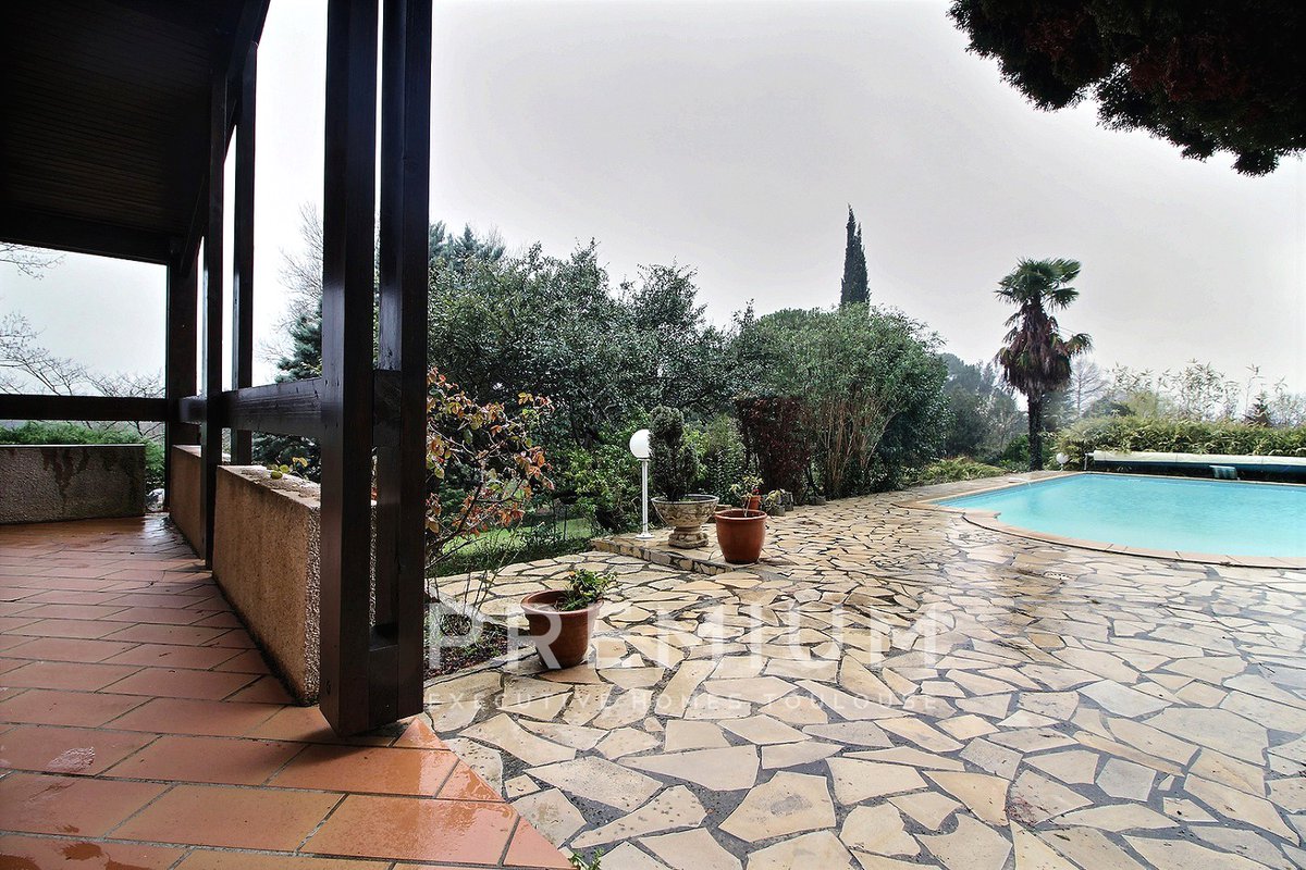 ImmoB_31's tweet photo. 😃 #VENDU 🎉✒️🍾

🏡 Magnifique villa d'Architecte aux volumes généreux avec jolie vue sur les Pyrénées 
🌳 Terrain plat, arboré et clos de 5000m²
📌Vigoulet-Auzil
🏊‍♀️ Piscine
                        🙏 Merci à nos clients pour leur confiance 

🌐 https://t.co/TGNGAwjC5W https://t.co/AOWnVUVMtG