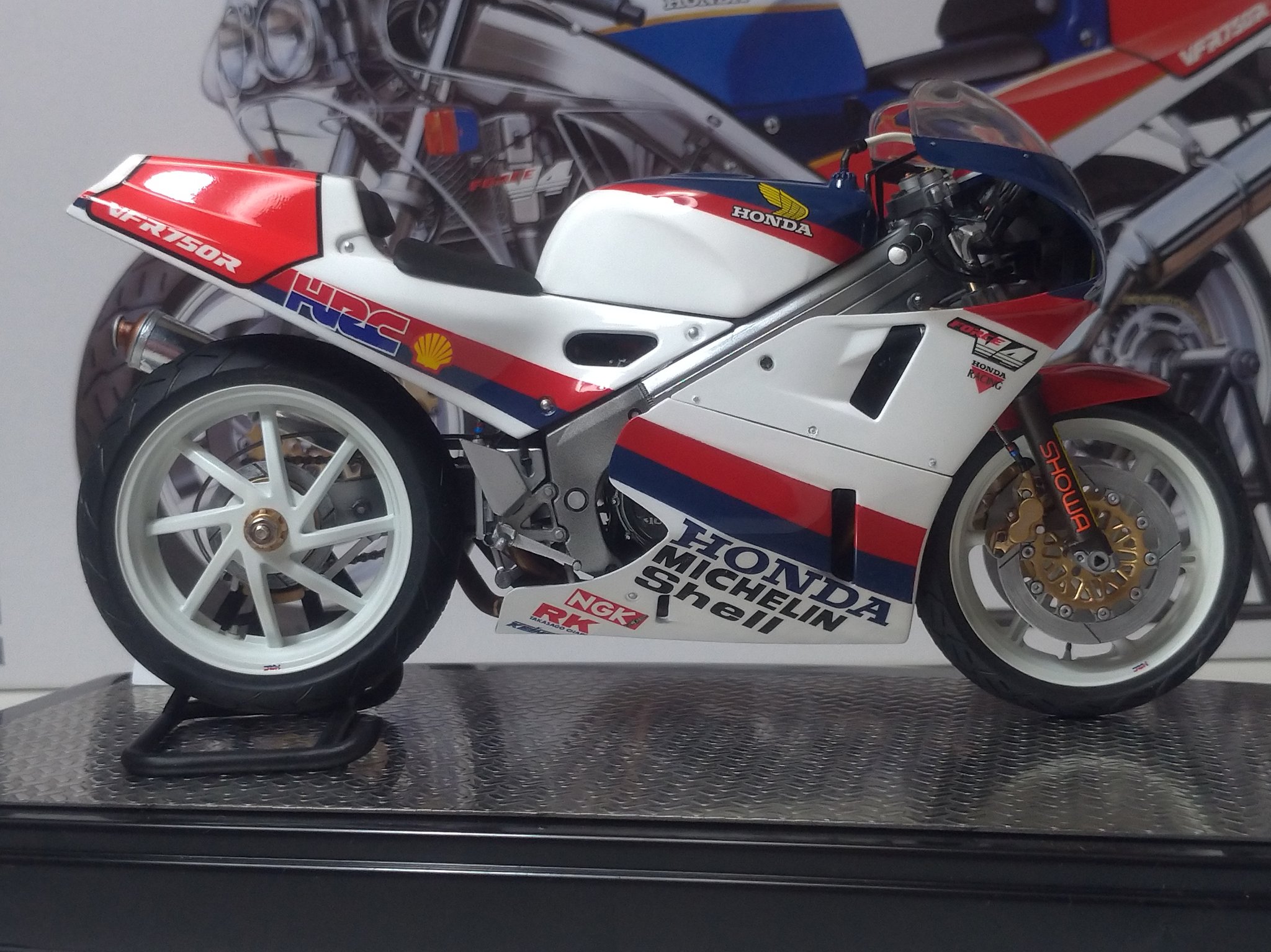 kubotakabon1230 в X: „バイクの日ということで… プラモ製作復帰