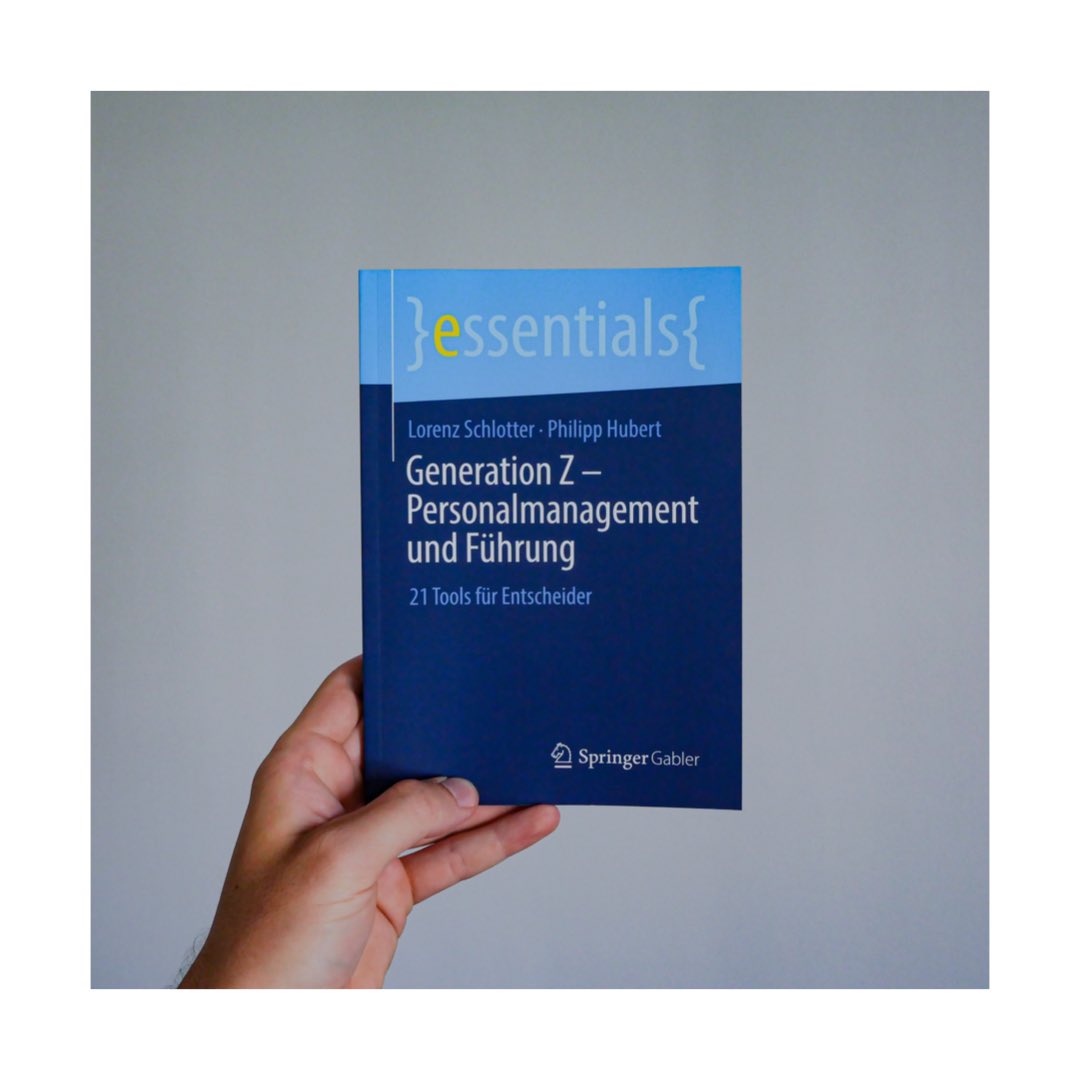 philipplhubert's tweet photo. Ich habe mit meinem guten Freund Lorenz ein Buch über das #Recruiting und #Führen junger Menschen @Springer_Gabler geschrieben. 

In den 65 Seiten stecken viel Energie und Arbeit. Vor allem aber anwendbare Tools zu 21 Themenbereichen die für jedes Berufsfeld relevant sind.
#genz https://t.co/UkBuO9bhc3