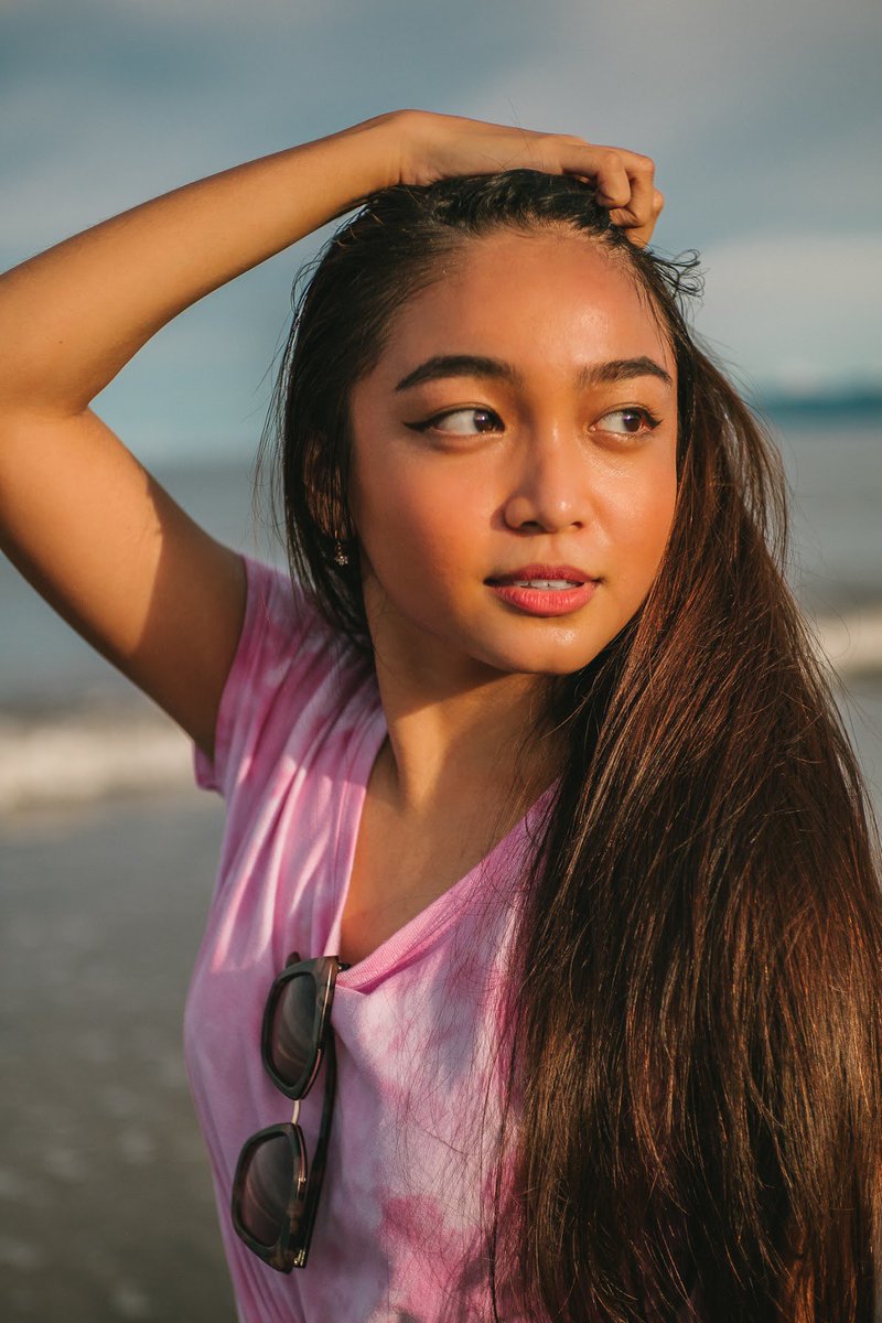 jazoguza's tweet photo. It’s been a while since I last took portraits. Posting my latest shots here for #WorldPhotographyDay2020 I miss u @upphotos2003 
In frame: your resident island girl “Kuisha”. #Litshot https://t.co/1RDKKQ1q8T