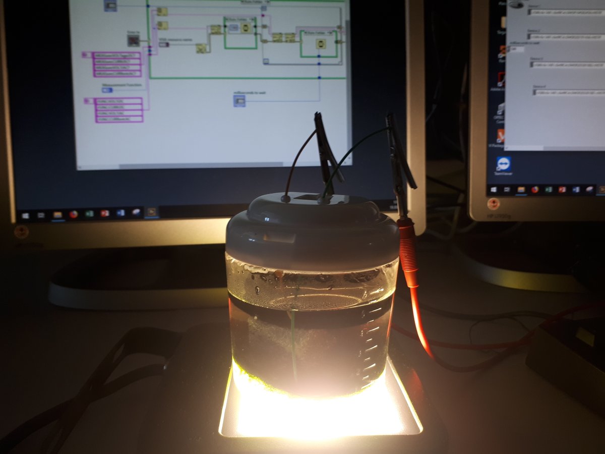 fjthephysiker's tweet photo. Die Entwicklung unserer biologischen Batterie geht in die nächste Runde https://t.co/RrH9kEatnJ

Jetzt an der @UniHalle 
vormals @UniSysCat  und @iGEM_Berlin https://t.co/RjH5BOTB1j