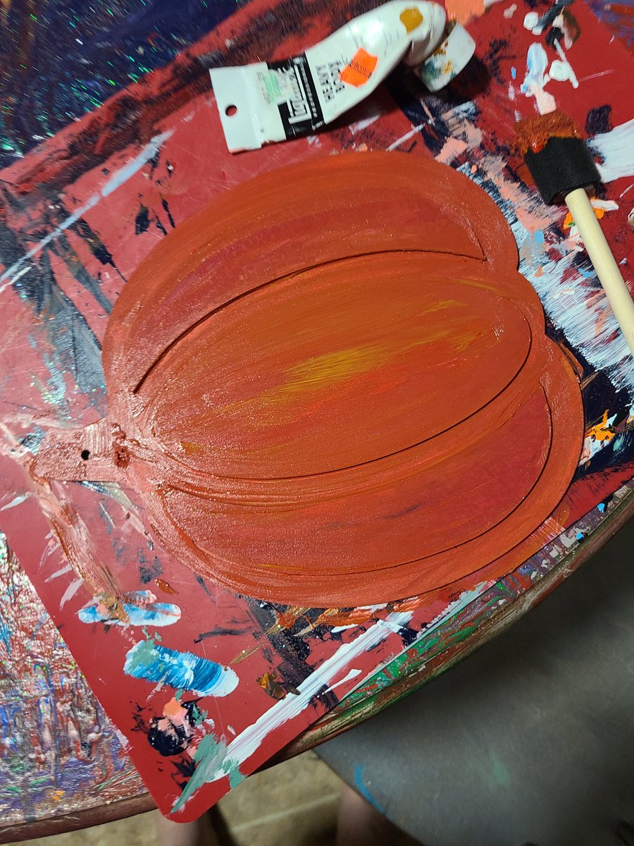 creek_tinker's tweet image. Inspired by The Shabby Tree, I made this pumpkin from a Dollar Store wooden cutout. Painted with acrylic paint. The panels are styrofoam saved from recent purchase. Covered panels with remnant fabric from Walmart and made the bow with Dollar Tree ribbon. Fb.me/TinkerCreekDes…