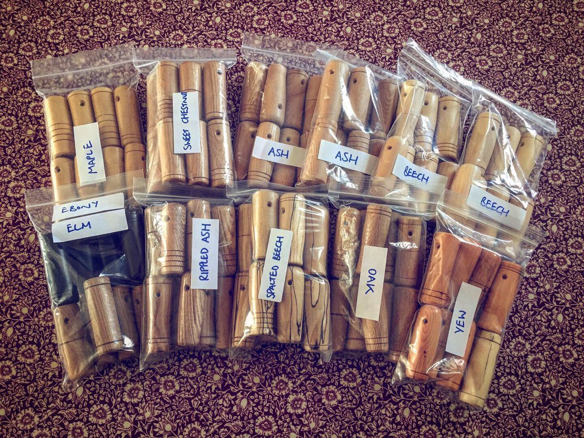 PDBushcraft's tweet image. Bit of a change this week... spent most of my time on the Lathe making up 100 firesteel handles for a trade customer. Sawdust everywhere lol! It’s nice to get back to a bit of woodwork every now and again 😁