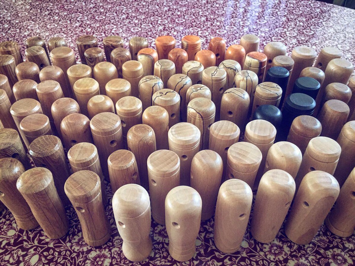 PDBushcraft's tweet image. Bit of a change this week... spent most of my time on the Lathe making up 100 firesteel handles for a trade customer. Sawdust everywhere lol! It’s nice to get back to a bit of woodwork every now and again 😁