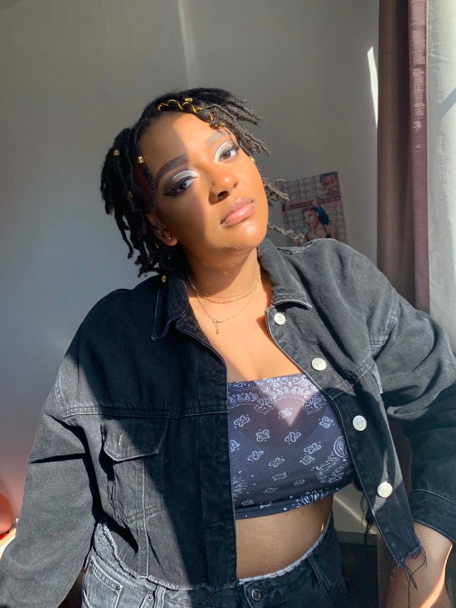 Arinola 17 - Music producer, singer/songwriter, rapper and pianist. “Female producers are the future” insta: arinolamusic_