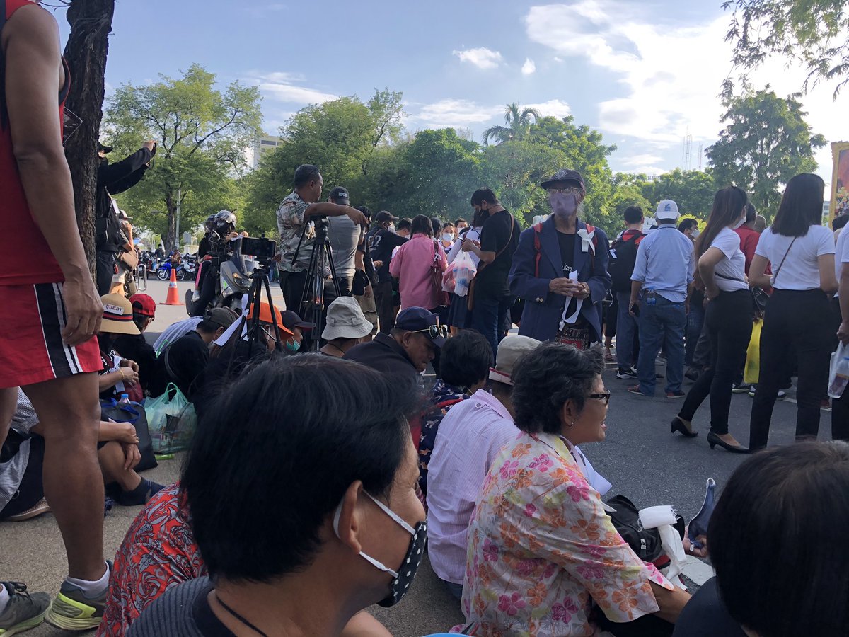 พี่อ้อไม่เป็นมิตรกับติ่ง ปสด tweet media