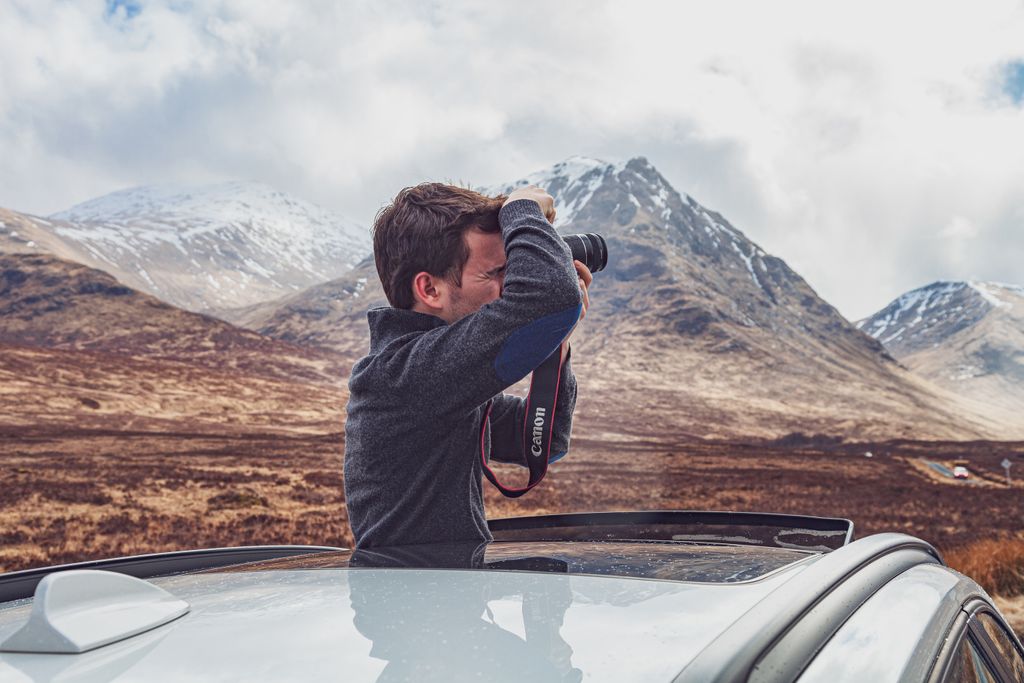 Happy #WorldPhotoDay! We want to see your braw pictures of #Scotland 📸 We're talking stunning scenery, kilted locals, bagpipes, wildlife... the lot! Even better if they have an interesting story to match 💙 Tag us in your posts, or send direct. Go on, make our day! #photography
