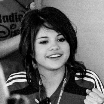 UpdatesSMG's tweet image. she is such a cutie