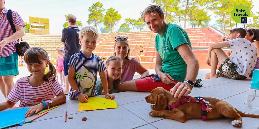 𝒢𝓊𝑒𝓈𝓉 𝒯𝑒𝓈𝓉𝒾𝓂𝑜𝓃𝒾𝒶𝓁𝓈
We chose Zaton Holiday resort for several reasons: ADAC 5* rating, dog friendly, animation activities and pool complex. 

Family Grothe, from Germany, currently staying at Zaton Holiday Resort.