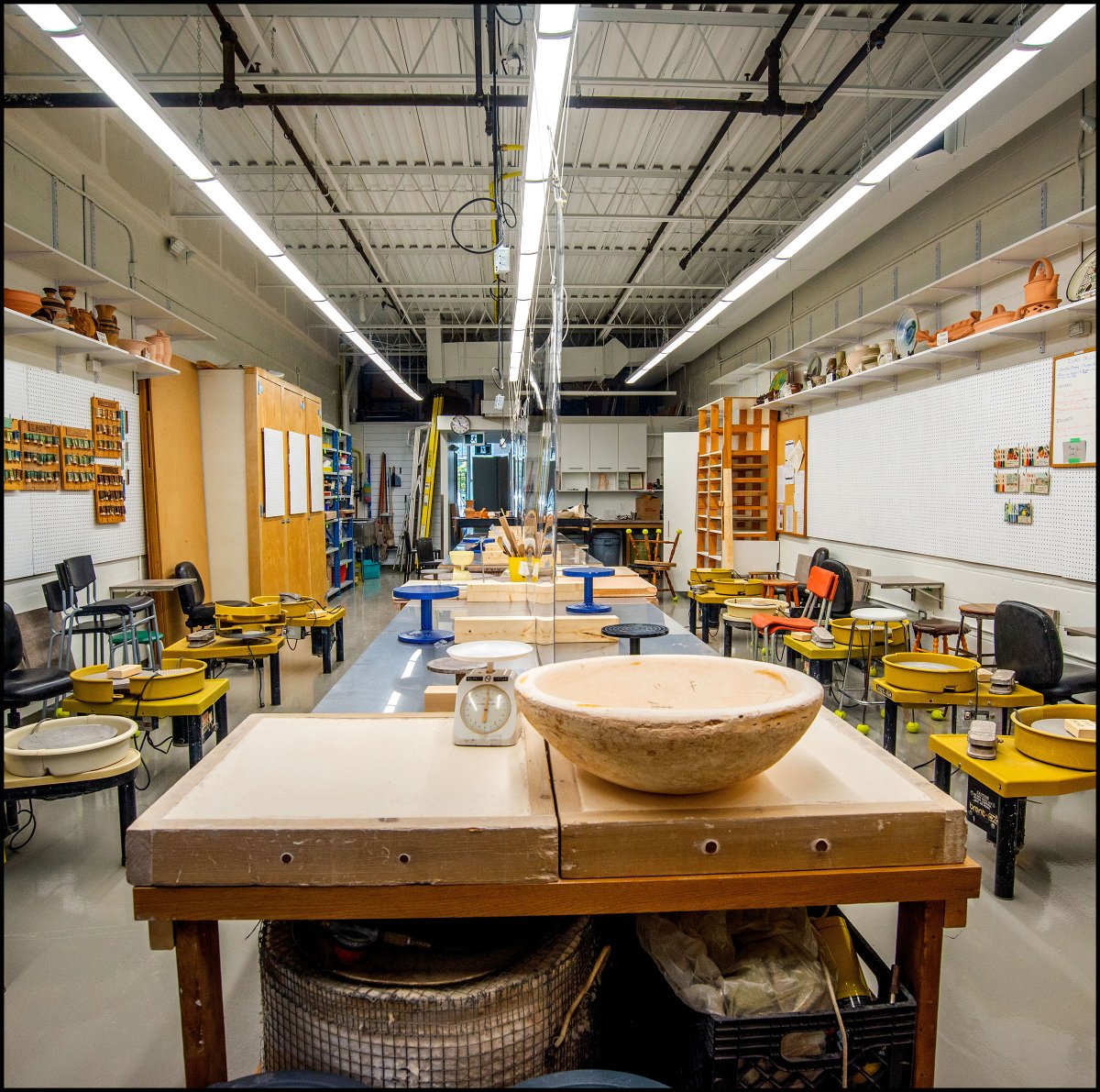 studio_potters's tweet image. Our new clean and bright studio space. Plexiglass shields, masks and social distancing to comply with covid_19 guidelines.