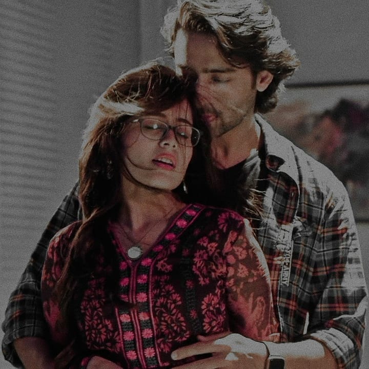 a thread of a no spark, no chemistry, bland couple, who cant act, dont know abt expressions, just staright faced ppl, you cant even tell if they are a couple. 1/8 #YehRishteyHainPyaarKe  #MishBir
