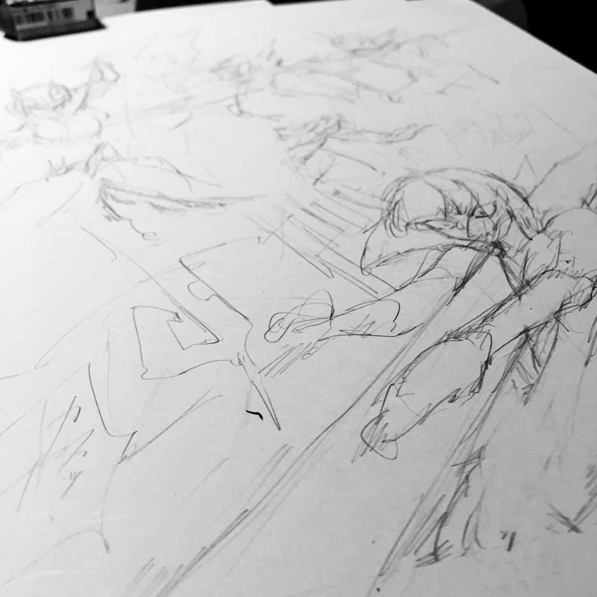 そんな訳で下描き(という名のほぼラフ)がゴリゴリ進みました。早くここの最上級に悪いお顔の酒呑描きたい。 