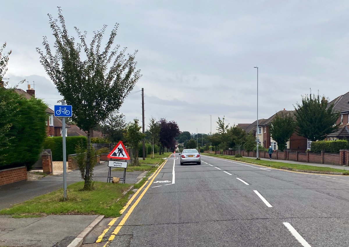 Previously, the road was similar to others in Northants. A narrow, painted advisory cycle lane which petered out as soon as the going hot tough. This has formed the basis for a scheme to install wands. It’s been done with wands without a trial using cones, it’s worth saying.