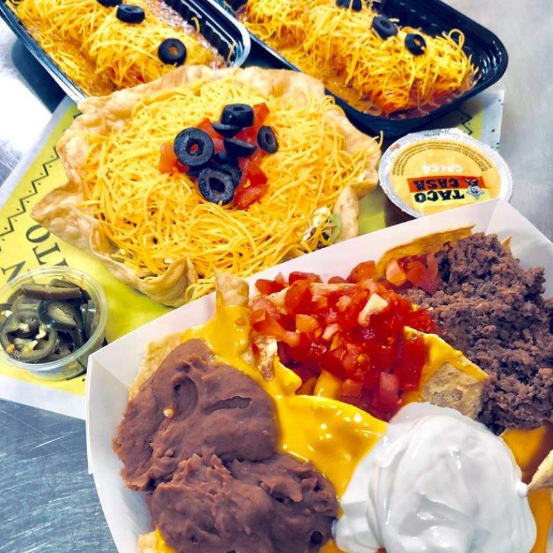 TacocasaC's tweet photo. You only get to pick one. Which one is it gonna be? 🤔🤔🤔
Tag someone to choose for you 👇👇👇

#tacocasa #crandalltx #texas #texmex #mexicanfood #offers #midweekblues #tacocasacrandall https://t.co/5TNK5FmZI4