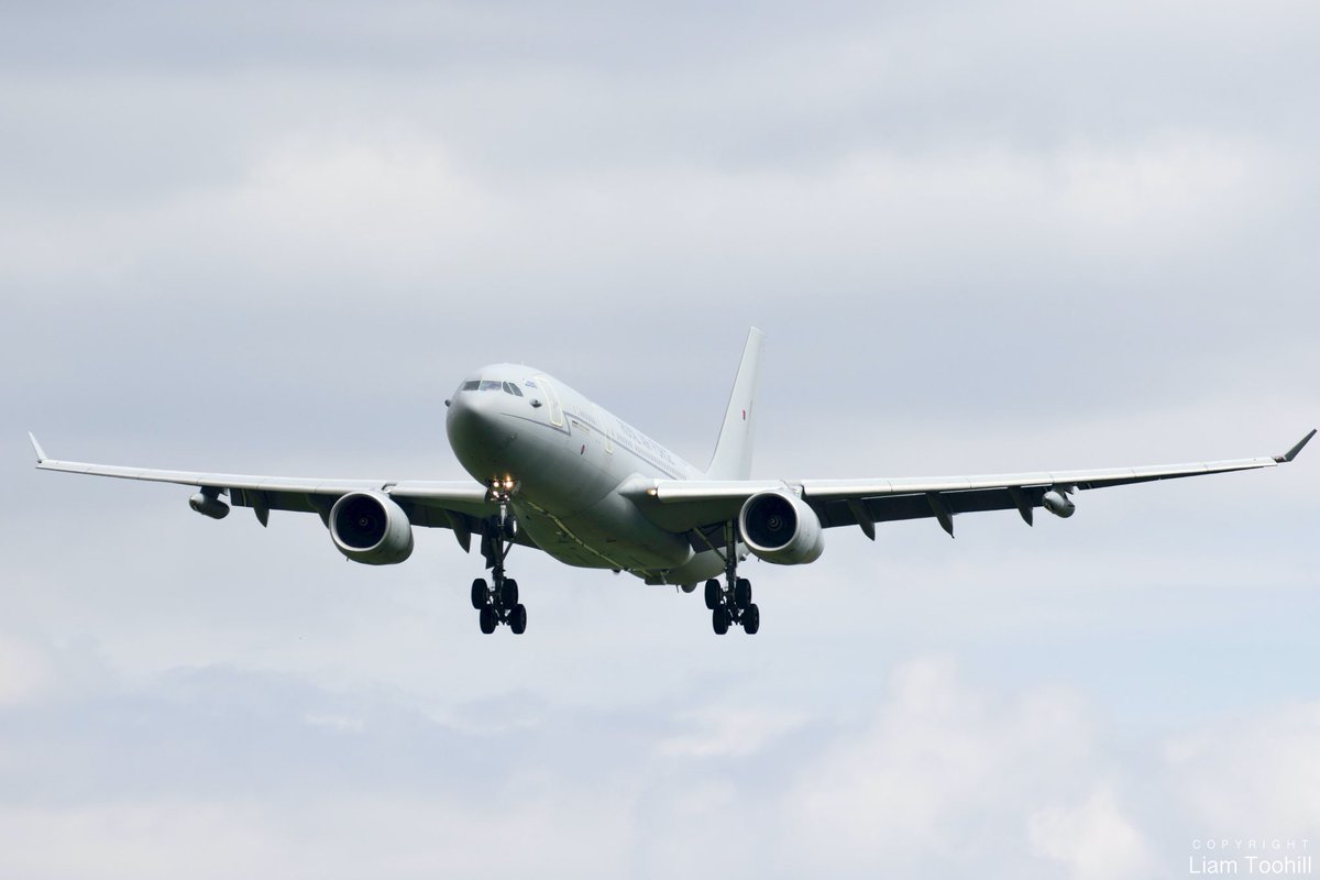  @AirbusDefence Voyager A330-200Powered by 2  @RollsRoyceUK Trent 700. It is a high-bypass turbofan and is the 1st variant of the Trent family. With its 97.4in fan it produces 71,100lbs of thrust.