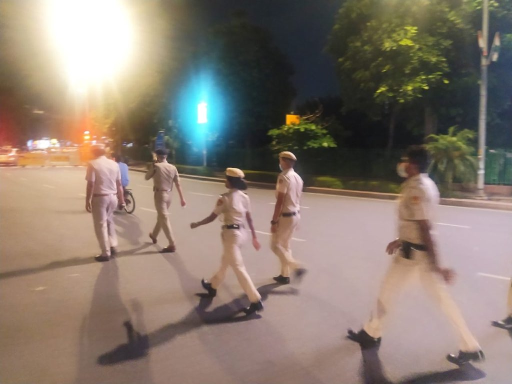 Independence Day celebrations might be over, But we @DelhiPolice won’t lower our guard to keep the city safe. 
In pics, Sub-Division Connaught Place staff conducting intensive group #dapatrolling and #PicketChecking in the jurisdiction.
@DCPNewDelhi @CPDelhi @deepakrao