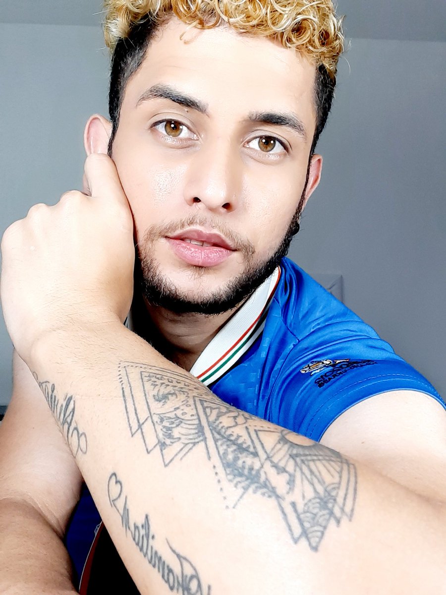 GregoriOrazio's tweet photo. Estoy en Instagram como @gregoridorazio. Instala la app para seguir mis fotos y videos. https://t.co/XepGUeta2q
https://t.co/LePTHZaXfb https://t.co/xahufA4pU7