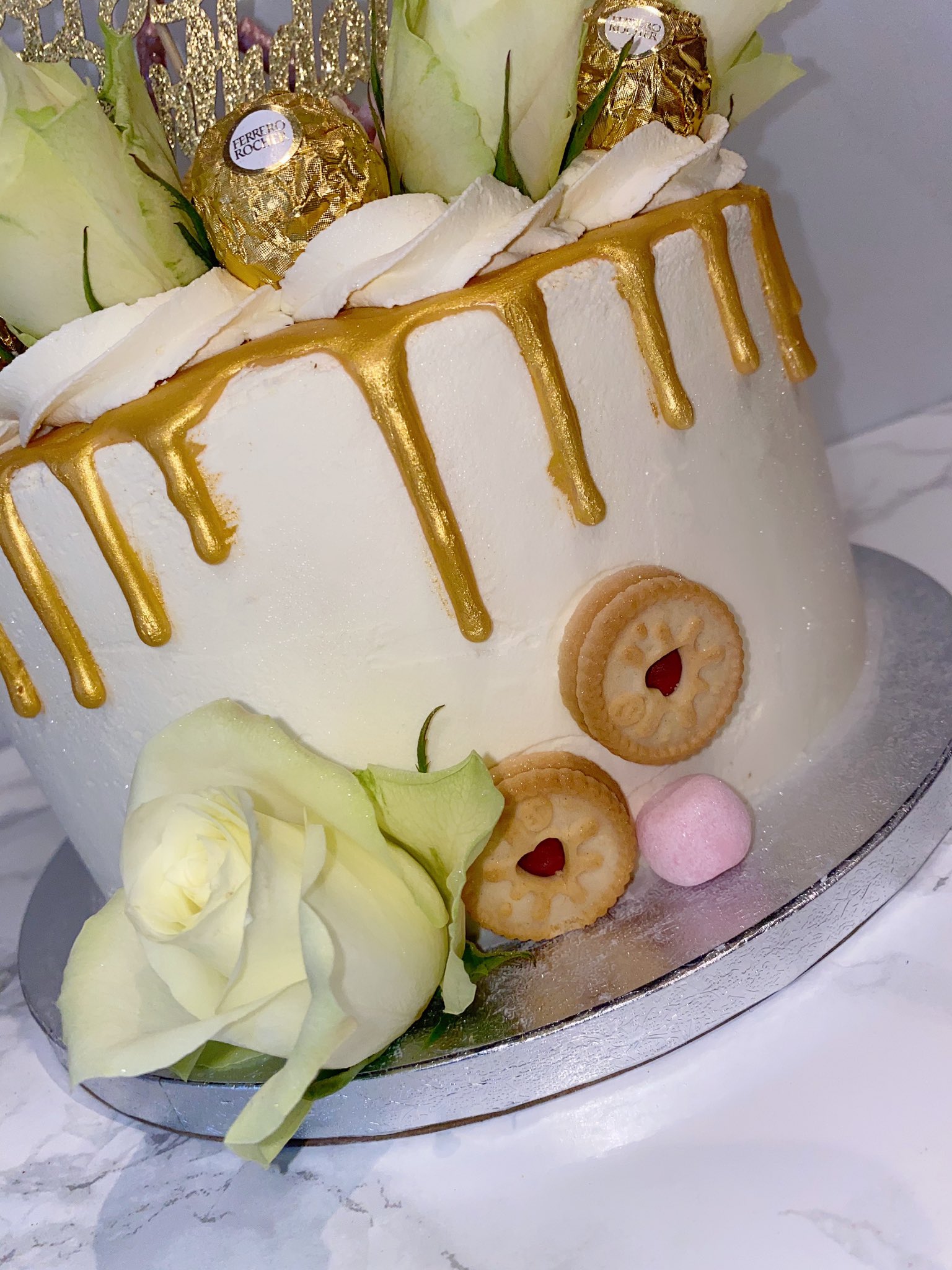 Abbie S Angelcakes Signature Rose Drip Cake Abbie S Angelcakes Signature Rose Drip Cake
