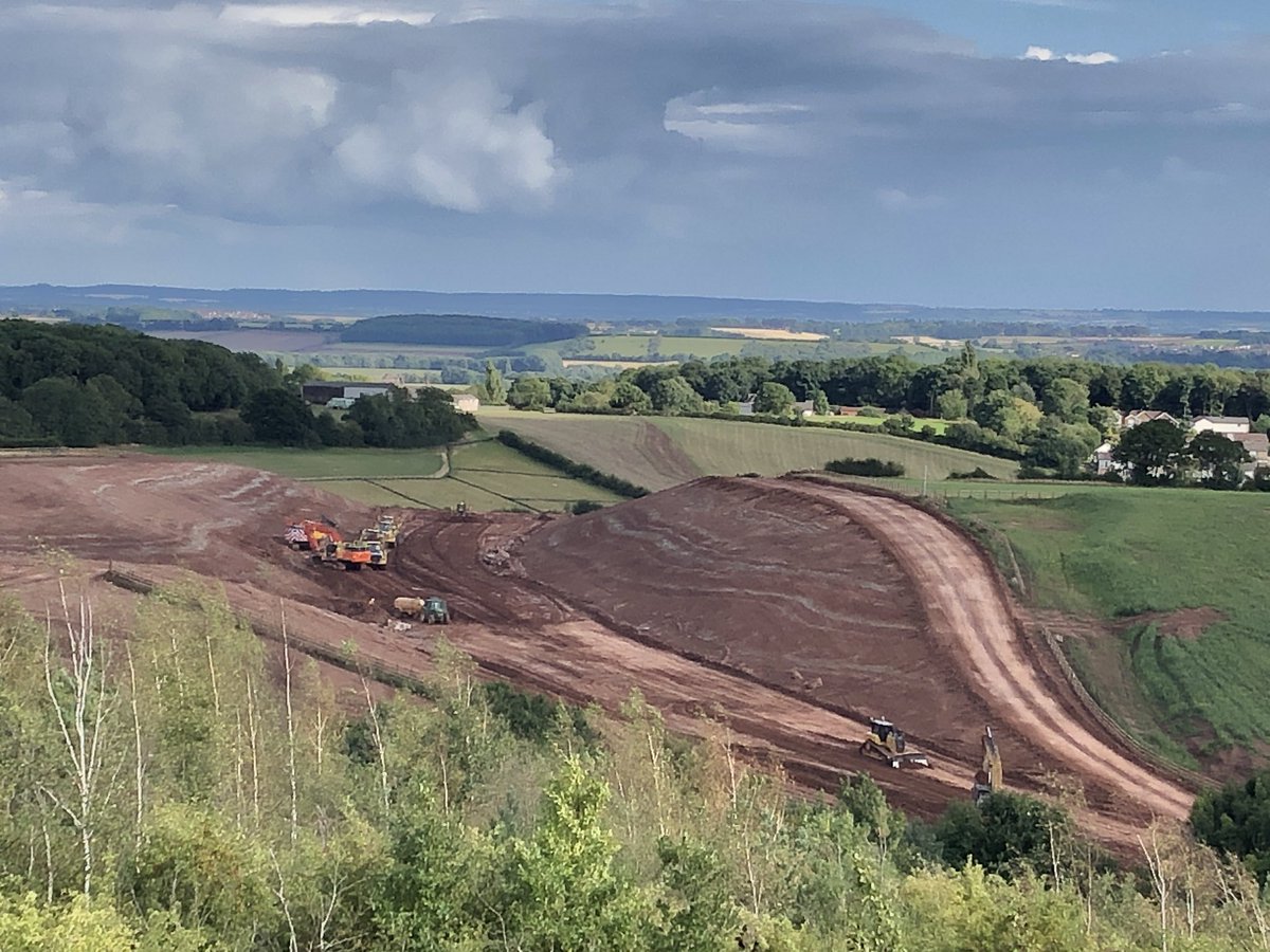 CliveBGS's tweet photo. Day 82: Working from Home #WFH (yesterday) more #ASGM data wrangling - on my lunch time walk up to Gedling Country Park I could see a new cutting being made for the Gedling Access Road through the Triassic Gunthorpe Member mudstone #BGSatHome #RockingRemotely #StaySafe https://t.co/AtfUIgV7iv