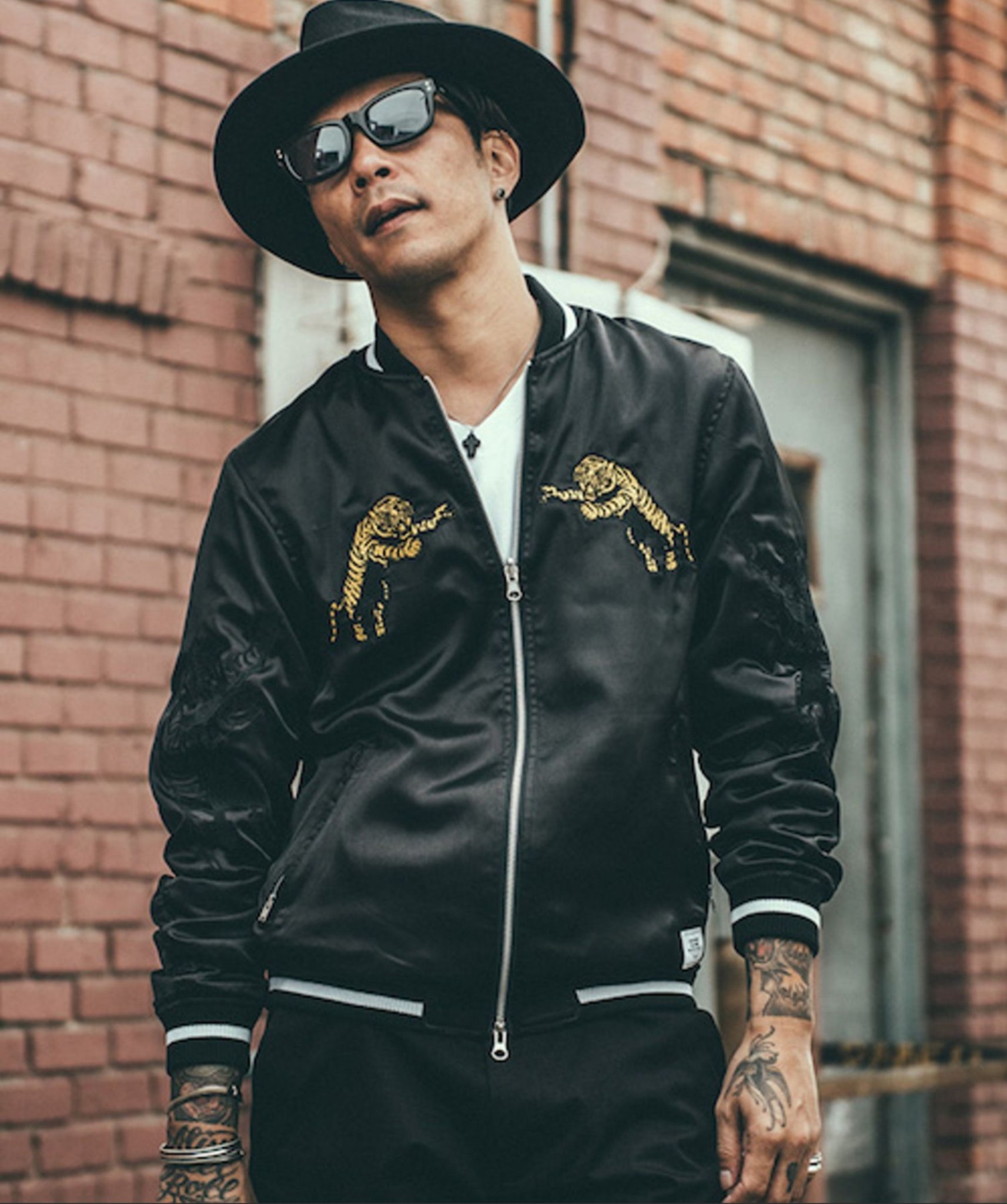 未使用 crimie 虎刺繍 スカジャン リバーシブル 黒 未使用 crimie 虎刺繍 スカジャン リバーシブル 黒 - メルカリ