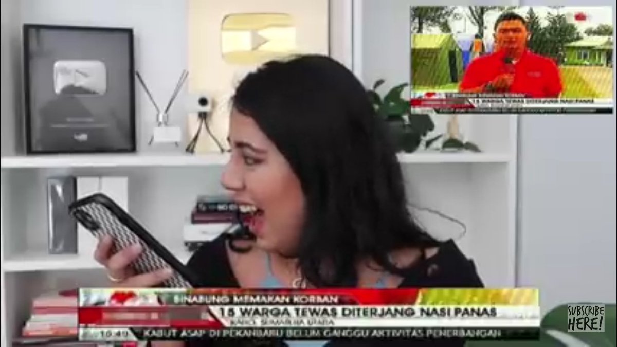 fuorowut's tweet photo. HUMORKU AMBYARRRRRRR😭
Moodboster bgt dah pokoknya 
@nessiejudge 
@nessiejudge 
@nessiejudge 
#nerrorist https://t.co/PWi356L7lw