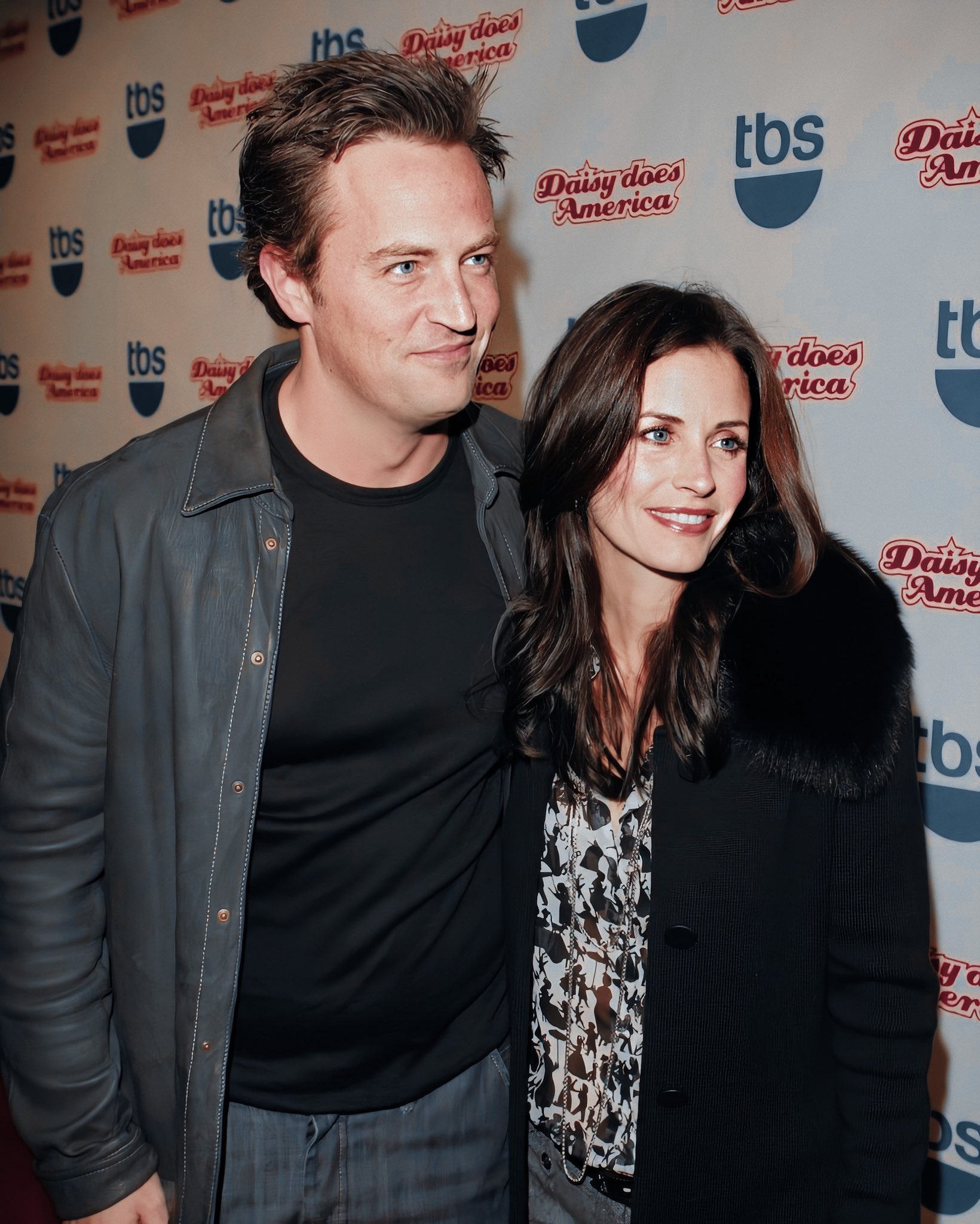Happy birthday to the funniest one of all time Matthew perry, we love you lots 