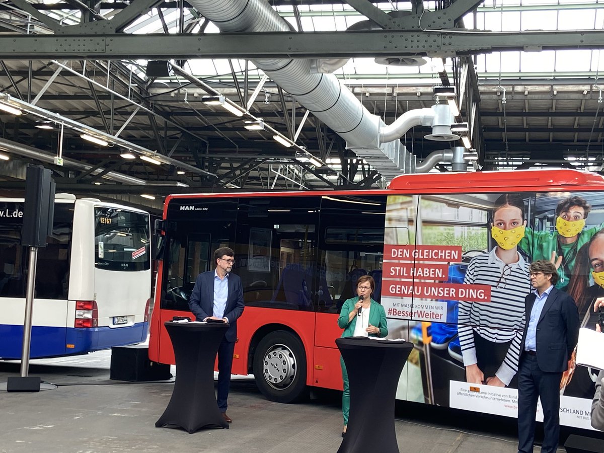 „Wir haben in #Magdeburg 1/6 unserer Jahreseinnahmen nicht generieren können, deswegen sind der ÖPNV-#Rettungsschirm und die Gemeinschaftskampagne zur Vertrauensgewinnung sehr entscheidend“, sagt Birgit Münster-Rendel <a href="/mvbnet/">MVB - Magdeburger Verkehrsbetriebe</a>. #BesserWeiter