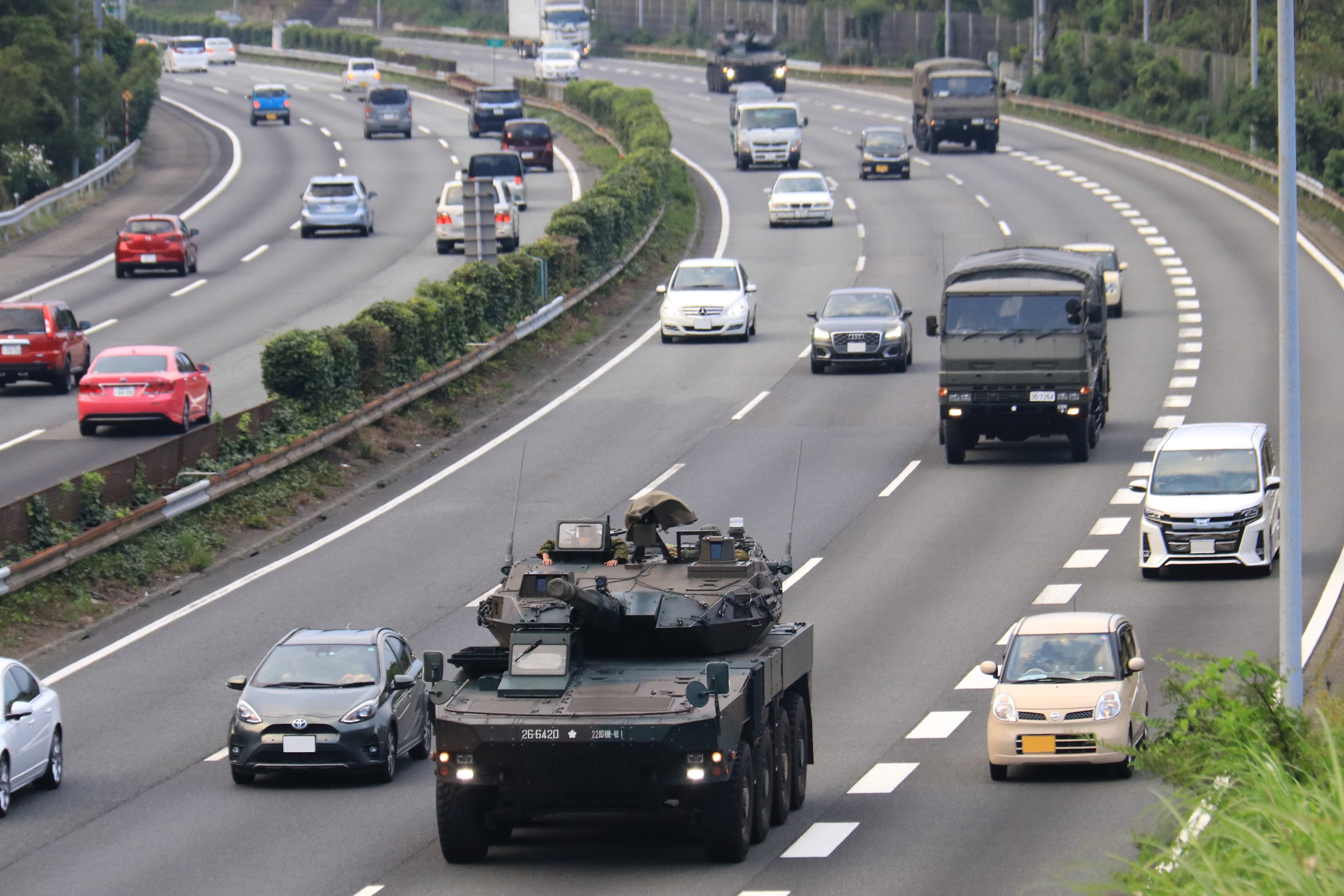 第22即応機動連隊16式機動戦闘車他の車両を新門司でフェリーりつ