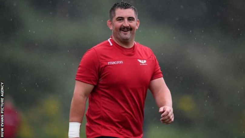 "I was meant to get married last Saturday so it was a slightly different weekend for myself." 
Wyn Jones reflects on his postponed wedding and the return of regional rugby 
🏉 bbc.in/2YfvcAk