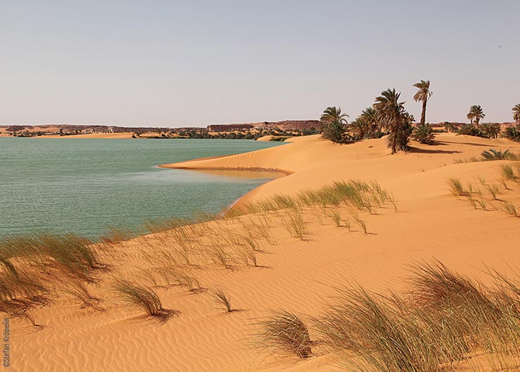 agenceecofin's tweet photo. #BeautifulAfrica
A la suite d’une recommandation d’un de nos lecteurs, nous vous présentons : 

Les lacs d'Ounianga sont un ensemble d'une cinquantaine de lacs. Ils sont situés en plein désert du Sahara, au nord du Tchad 🇹🇩. https://t.co/uyq792UD9g
