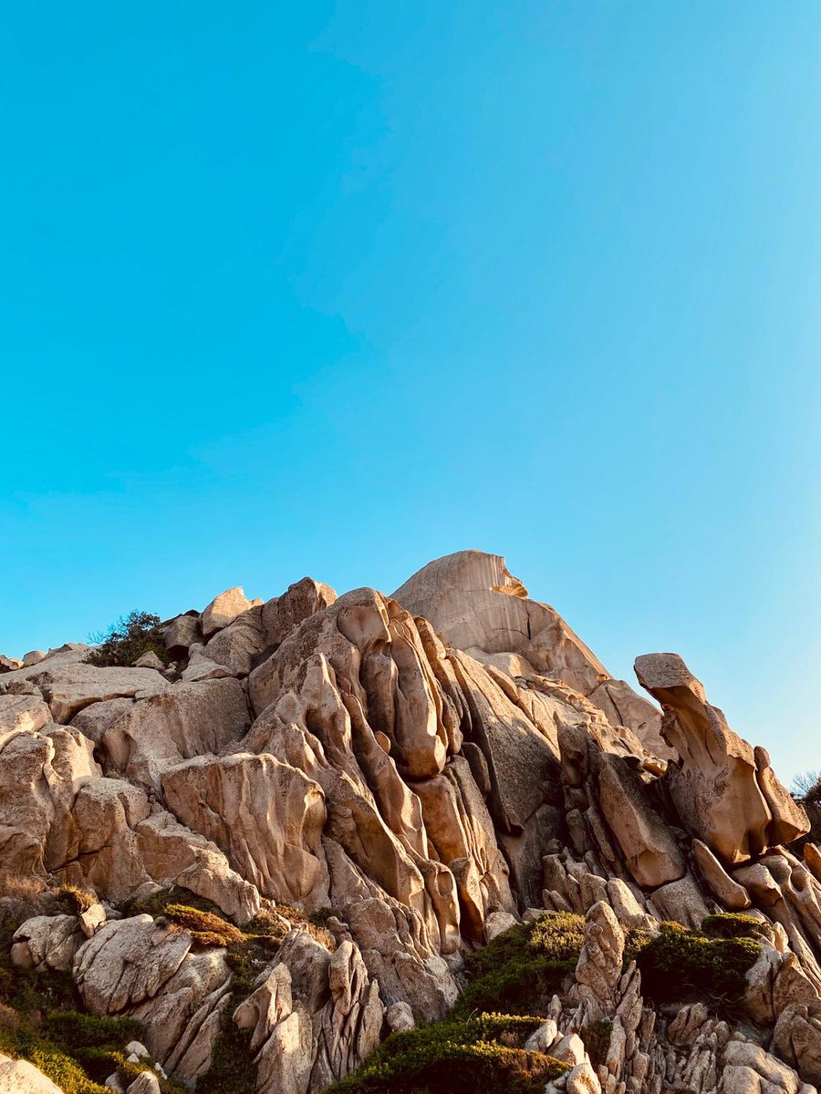 monolinkmusic's tweet photo. Valley of the moon. https://t.co/e9SjYF5w2r