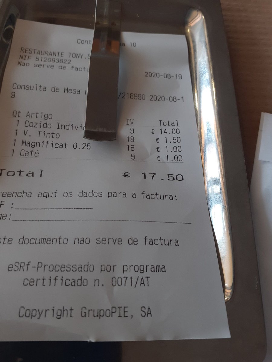 I didn't ask for prices and feared a potential rip off, even if the islanders have a reputation for being straight on, honest folks (the kind leaving their home doors open) and so far nothing made me expect otherwise.And my fears were unfounded.61/n